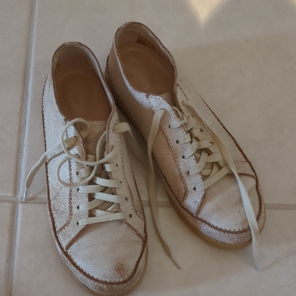 Clark's Plus Cushion Leather Women's Off White-blush Distressed Casual Trainers - Picture 1 of 5